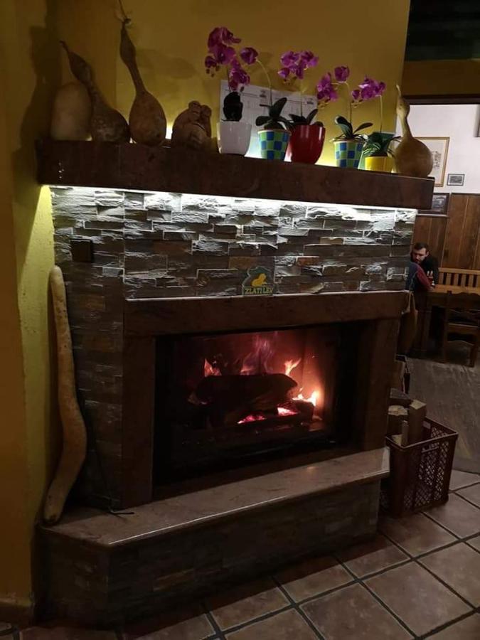 Gostilna In Apartmaji Zlati Lev - מריבור מראה חיצוני תמונה